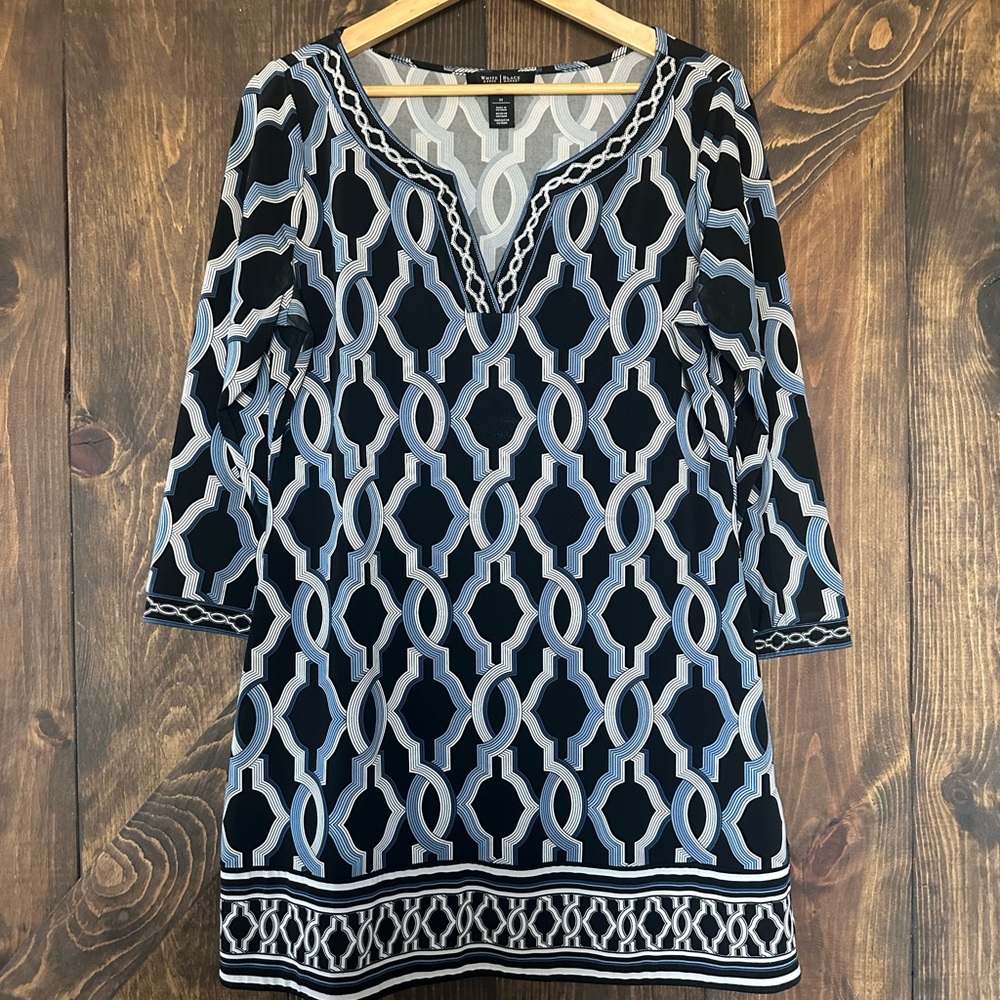 White House Black Market Graphic Black and White Tunic